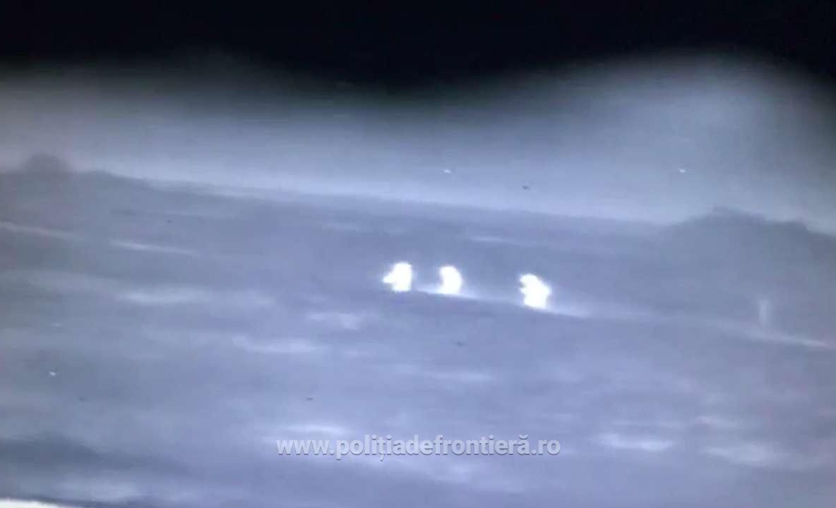 Trei cetăţeni străini, descoperiți cu autospeciala cu termoviziune la S.P.F. Borș