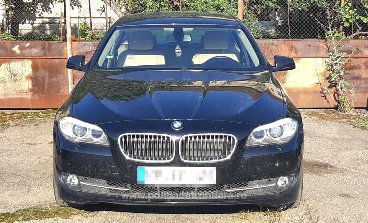 Autoturism căutat de autorităţile din Germania, depistat de poliţiştii de frontieră de la P.T.F. Nădlac II