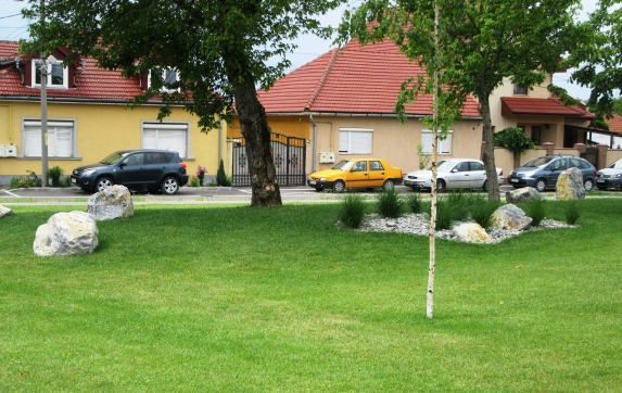 Regenerare urbană: parc public, locuri de joacă şI terenuri de sport pe strada Barcăului