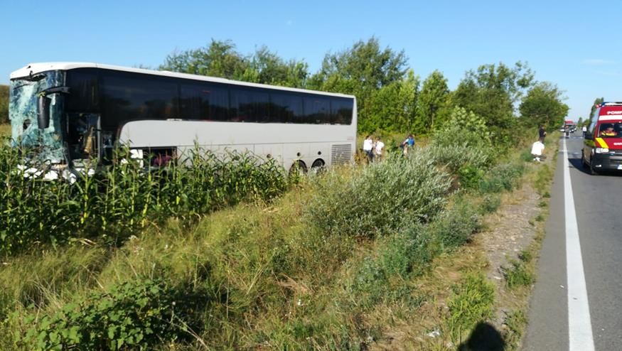 Accident graznic pe DN 1 în județul Bihor, un tânăr a decedat în urma impactului autoturismului său cu un autocar