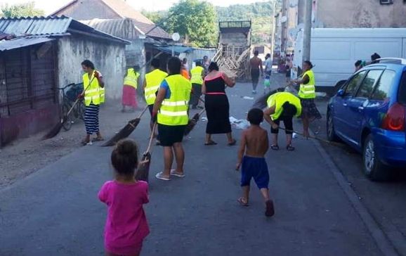 DASO continuă campania prin care beneficiarii de ajutor social contribuie la igienizarea spațiului public