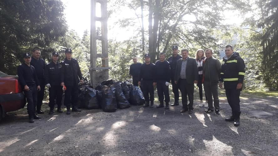 Misiune de protejare a mediului înconjurător efectuată de pompierii bihoreni