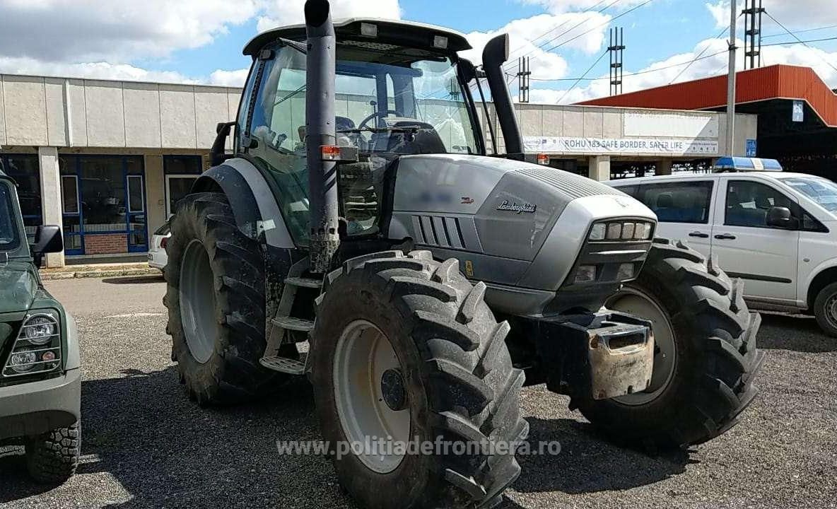 Tractor marca Lamborghini, descoperit de poliţiştii de frontieră în P.T.F. Borș
