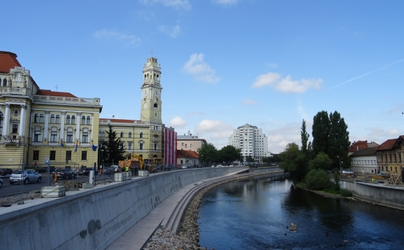 Aproape jumătate din lucrările de amenajare a malului stâng al Crișului Repede au fost executate