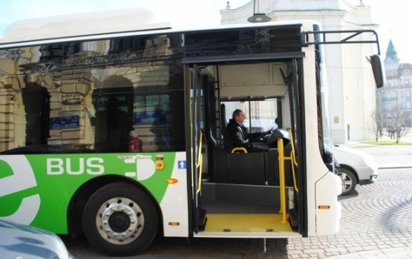 Autobuze noi în Oradea, majoritatea hibrid, pe proiecte europene