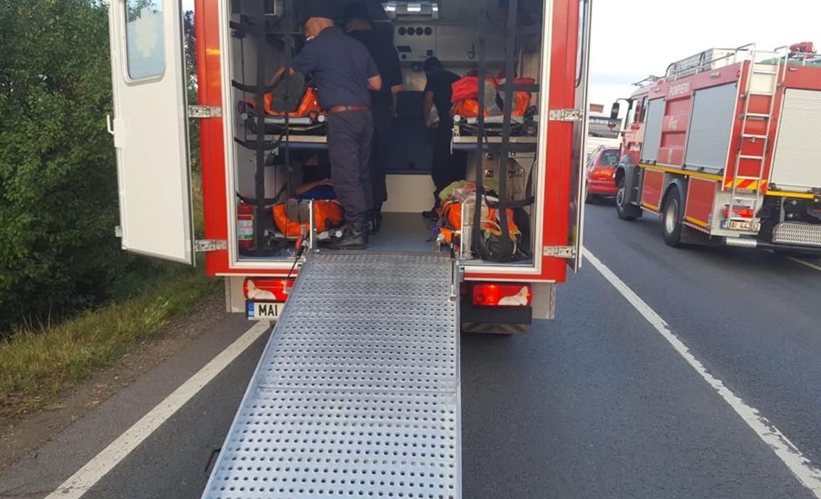 Trei copii răniți în urma unui accident rutier produs pe Calea Mareșal Alexandru Averescu din Oradea