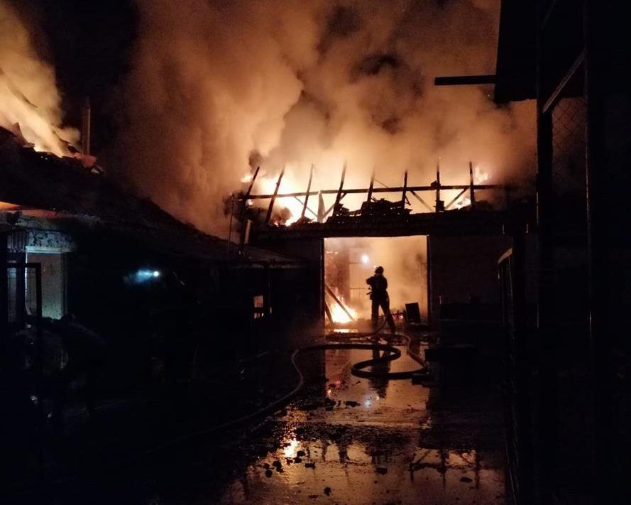 Incendiu în Fânațe, provocat de jarul căzut din sistemele de încălzire. Măsuri de prevenire a incendiilor