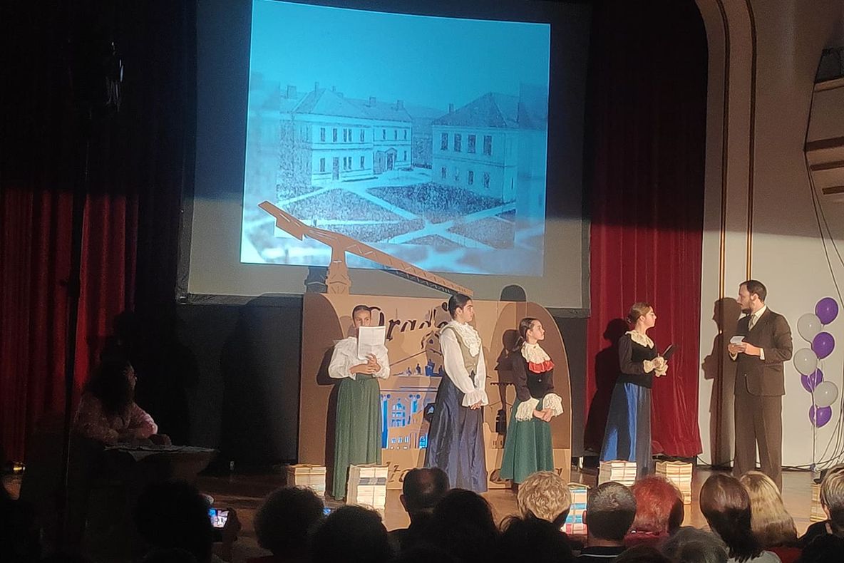 Periplu festivalier spectaculos pentru trupa Arcadia