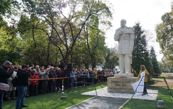 Statuia lui Emanuil Gojdu, dezvelită cu prilejul centenarului inaugurării primului liceu românesc din Oradea