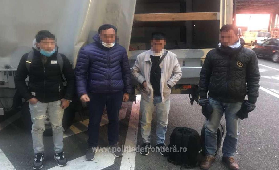 Patru cetăţeni din Vietnam, descoperiți într-o autoutilitară la P.T.F. Nădlac
