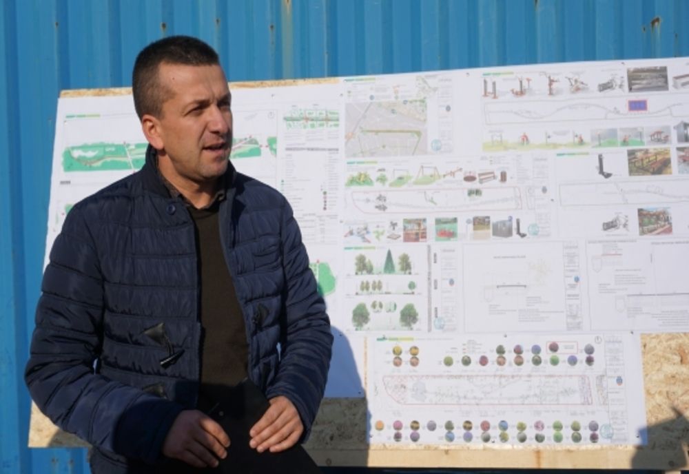 Au început lucrările de amenajare a coridorului verde de pe strada Barcăului