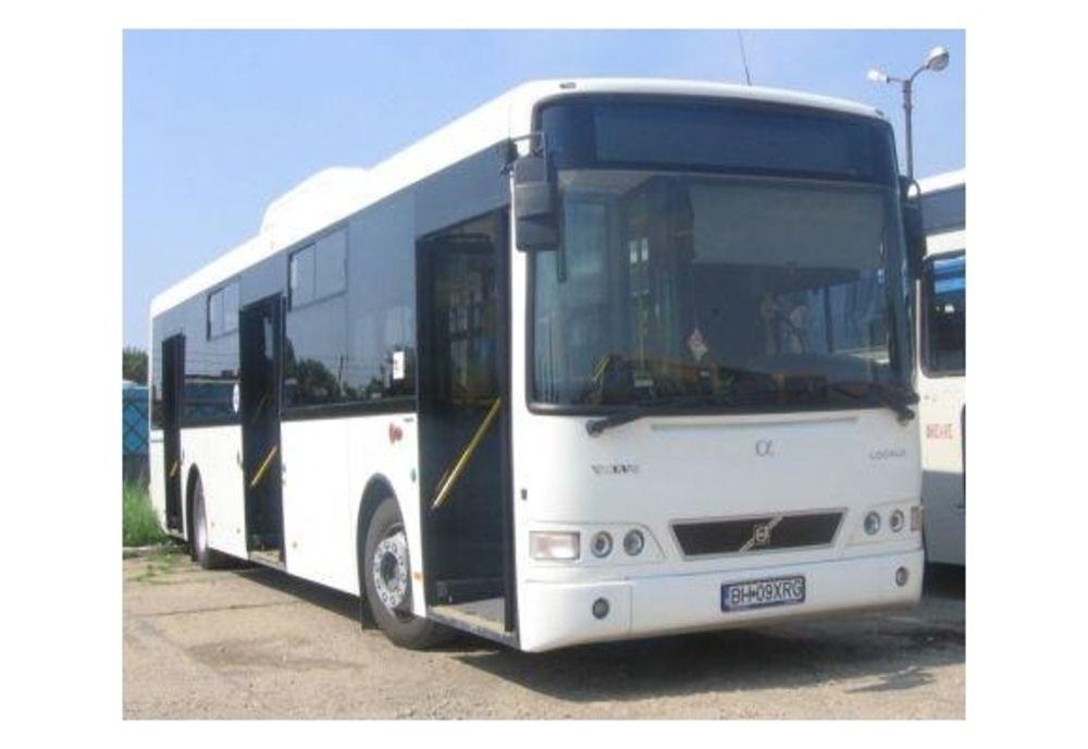 Se modifică traseele autobuzelor pe durata opririi circulaţiei auto pe Podul Dacia