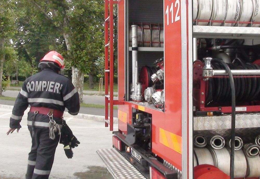 Incendiu la un bloc de pe strada Aleea Salca din Oradea