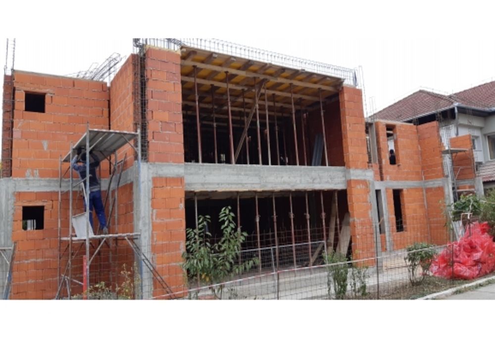 Lucrările de extindere a creșei nr. 7 și a grădiniței nr. 53 din cartierul Rogerius, în stadiu avansat