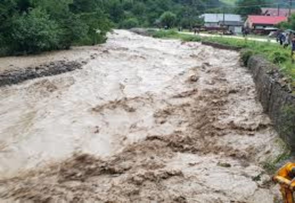 Cod portocaliu de inundații pe râuri din județele Bihor și Alba