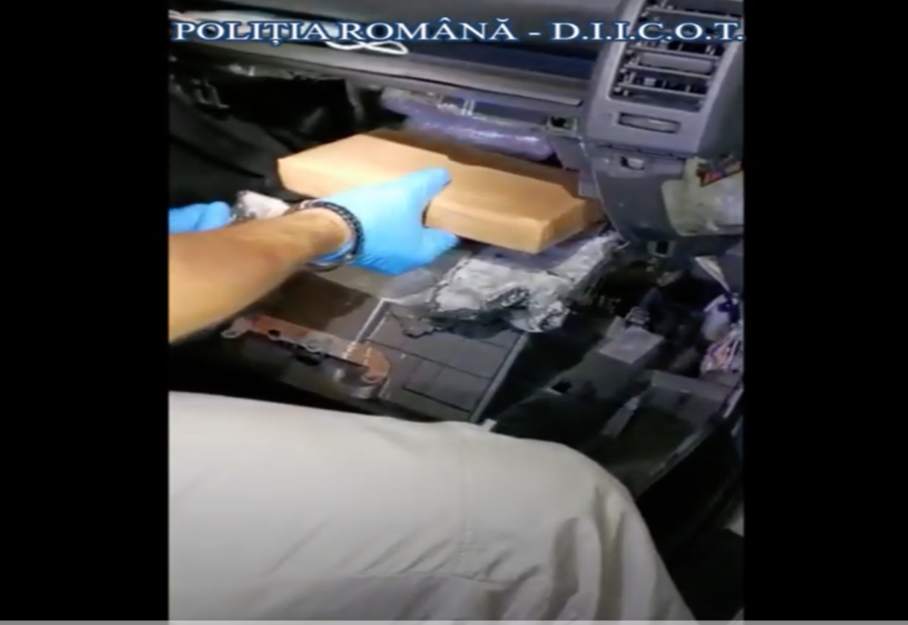 Cetățean albanez, domiciliat în România, reținut pentru trafic internațional de droguri de mare risc și trafic intern de droguri de mare risc