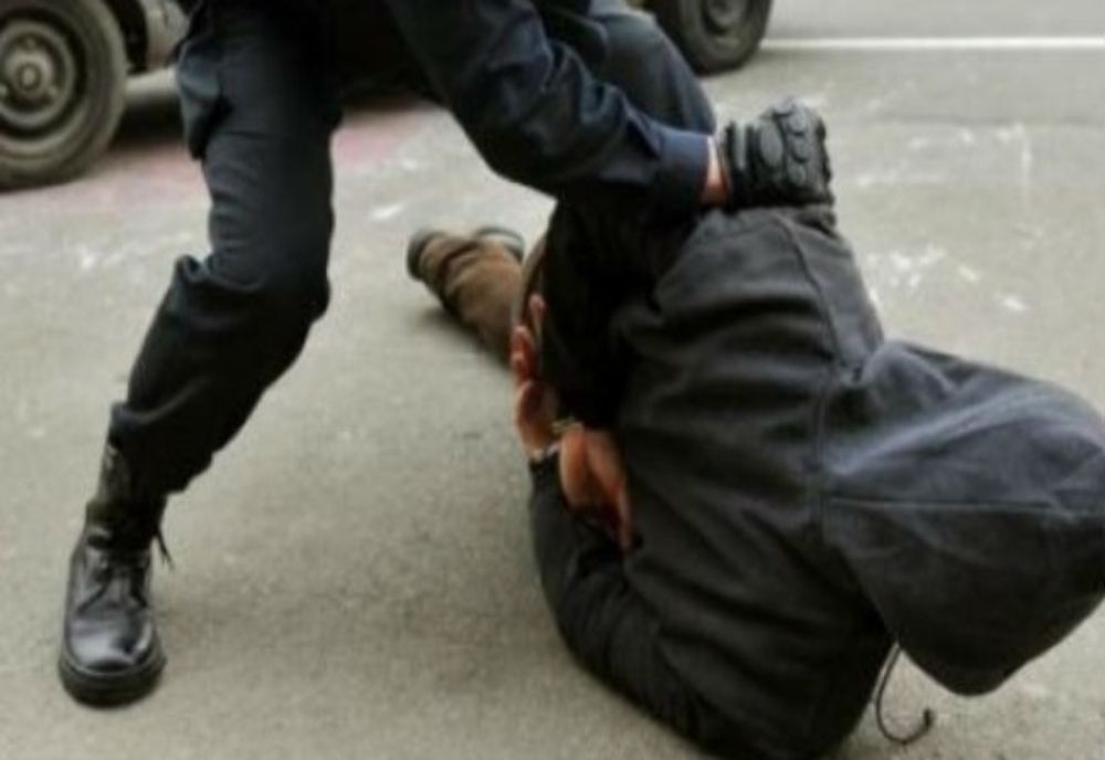 Bătaie în trafic la Călăţea! Patru bărbaţi au fost reţinuţi