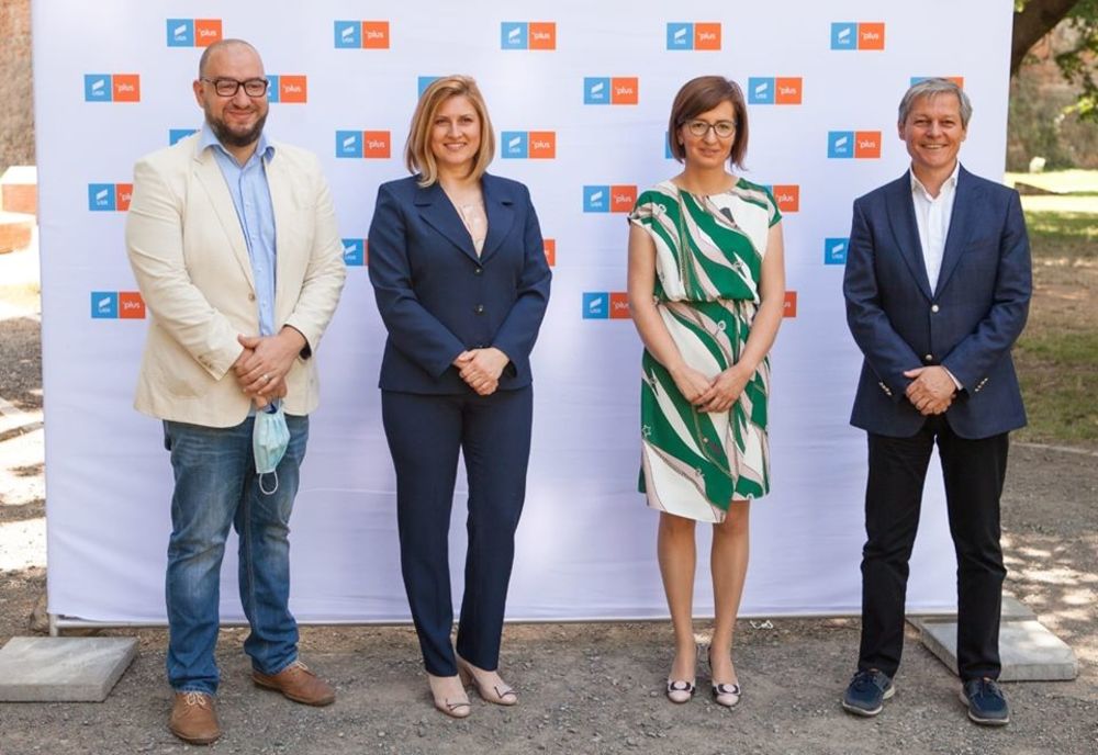 Alianța USR PLUS Bihor şi-a anunţat candidaţii pentru alegerile din septembrie, în prezenţa lui Dacian Ciolos