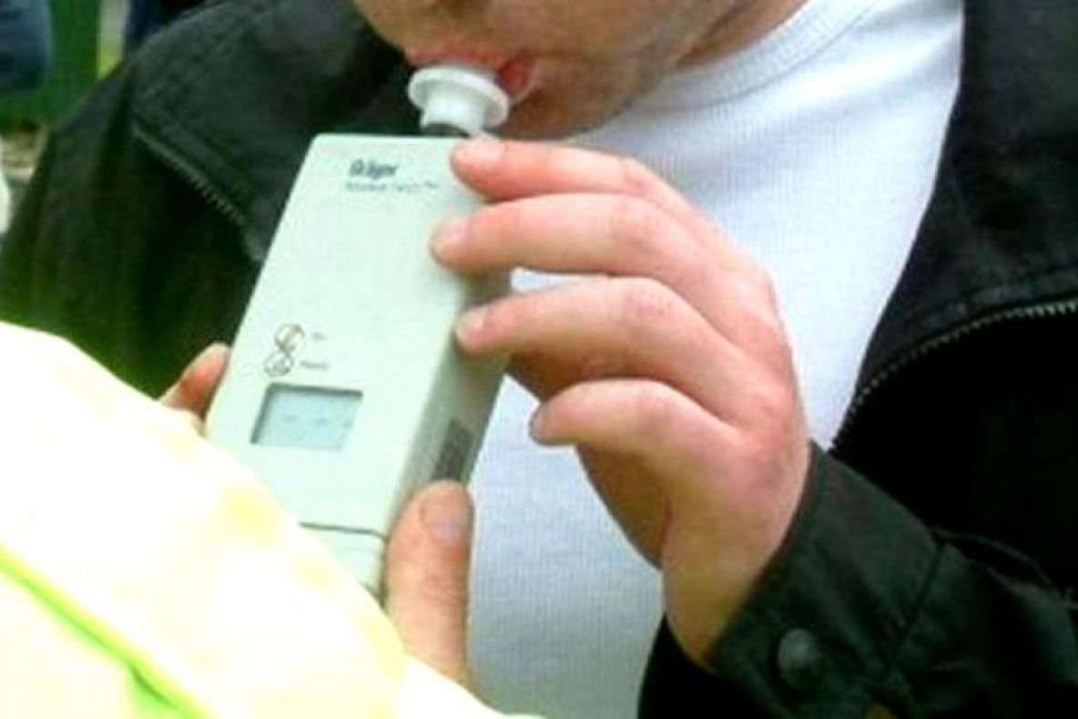 Șase bihoreni, prinși băuți la volan, în week-end