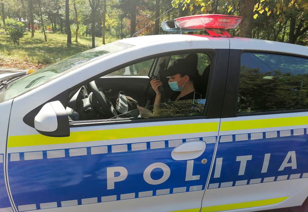 Accident rutier provocat de un bărbat fără permis și sub influența alcoolului, cu un autoturism furat