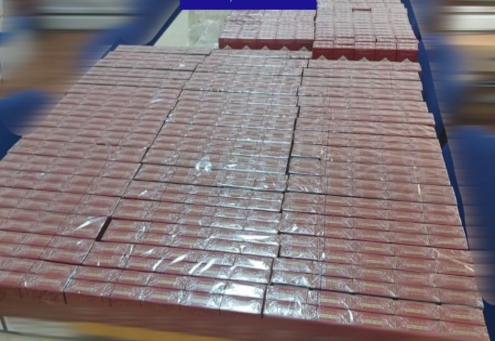 FOTO | Bihorean cercetat pentru contrabandă, după ce a fost depistat în timp ce transporta 20.000 de țigarete netimbrate