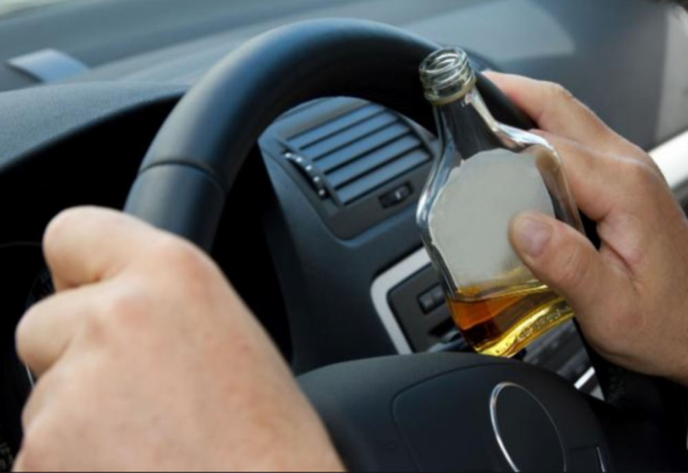 Accident provocat de un tânăr fără permis de conducere şi cu o alcoolemie record