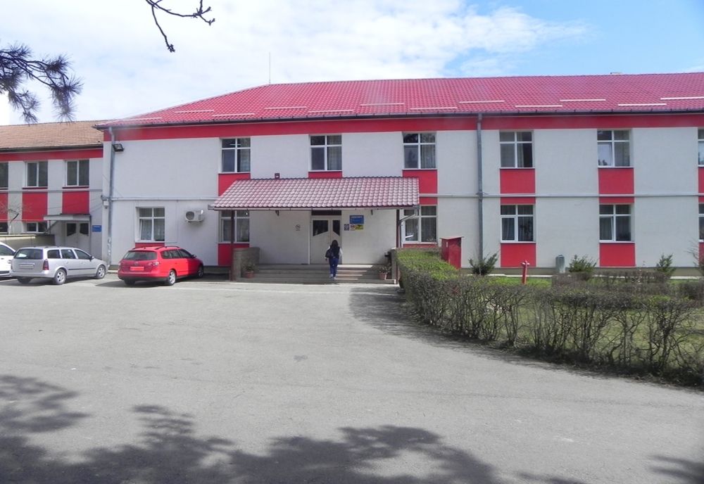 Asistentă medicală de la Spitalul de Psihiatrie Ștei, înjunghiată de un pacient