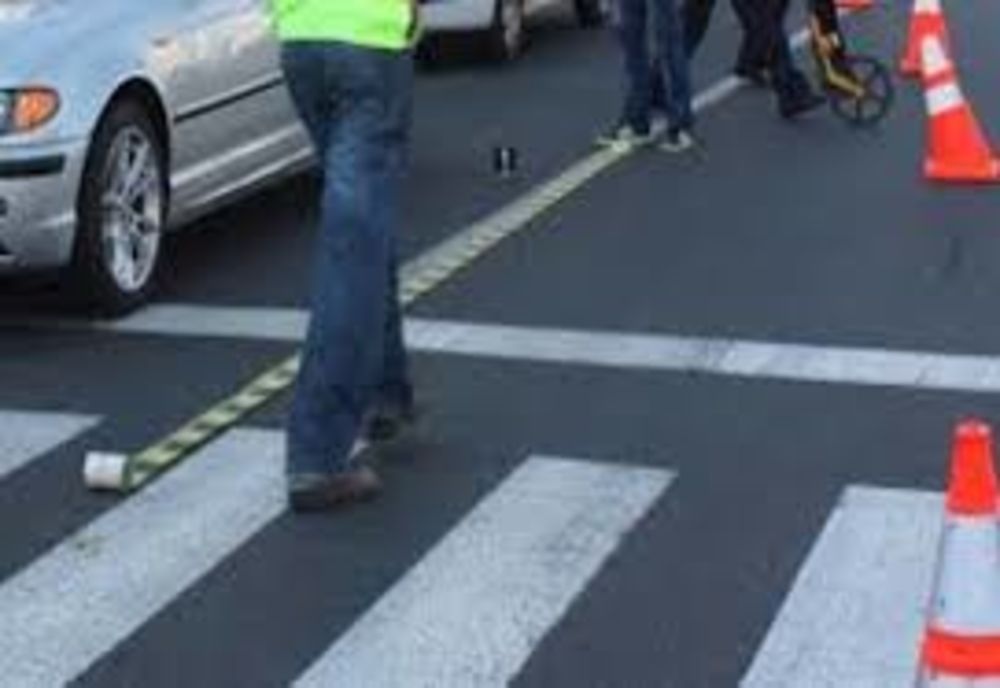 Femeie din Oradea lovită de o maşină pe trecerea de pietoni