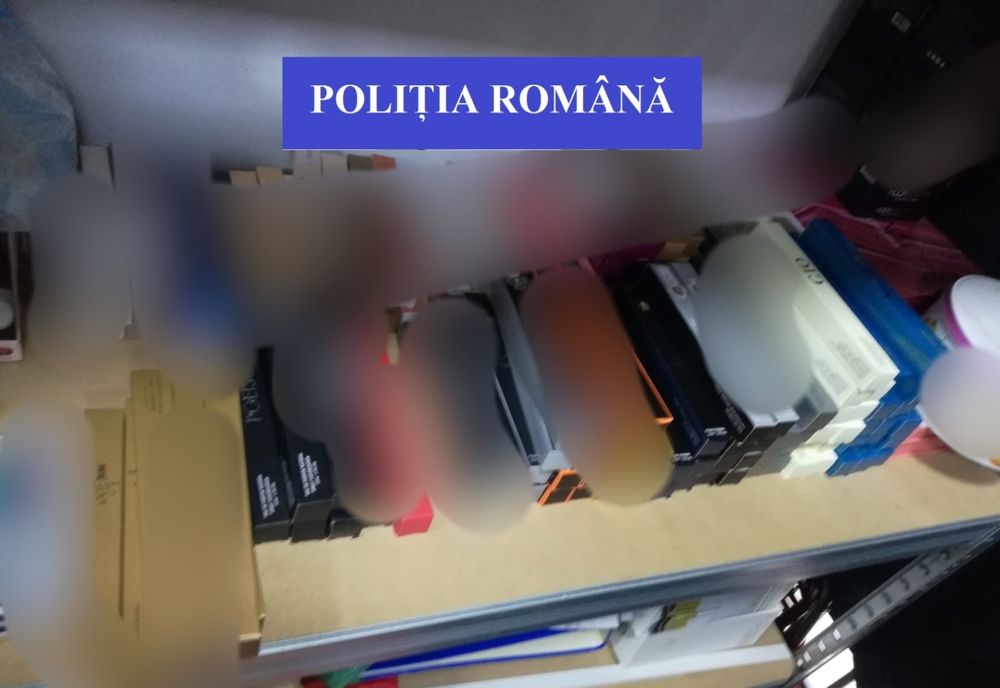 FOTO: Circa 600 de parfumuri fake, confiscate de polițiștii bihoreni