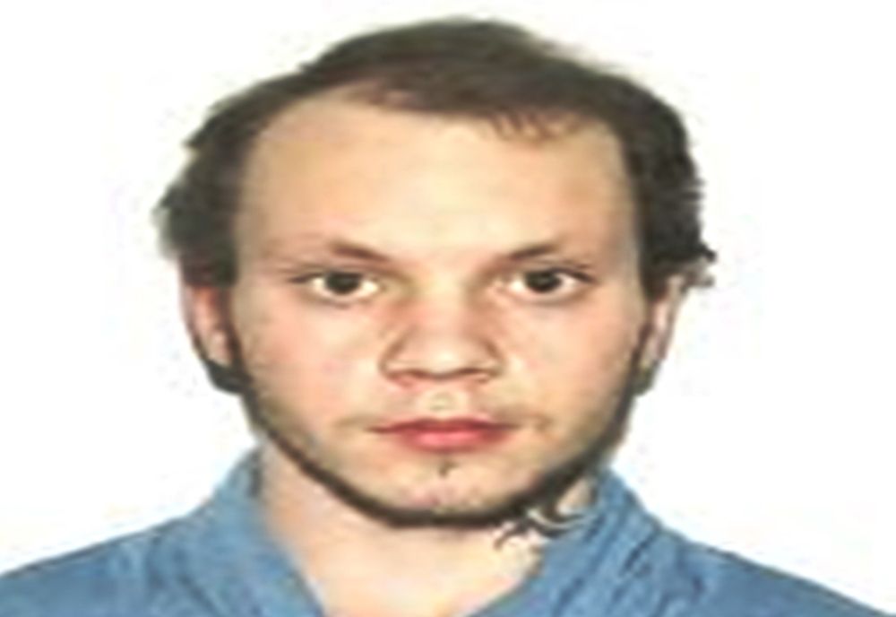 L-AȚI VĂZUT? Tânăr, dispărut de acasă! Familia și polițiștii îl caută