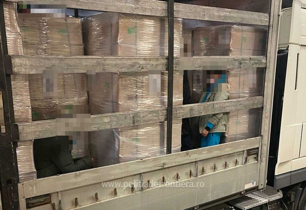 Unsprezece cetățeni străini descoperiți de polițiștii de frontieră bihoreni și arădeni (FOTO)