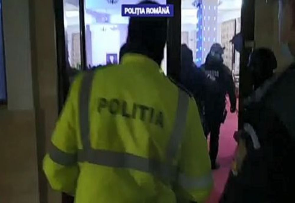 Evenimente desfăşurate în afara programului de funcţionare, întrerupte de poliţiştii bihoreni