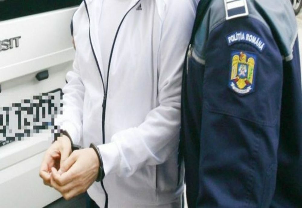 Bihorean dat în urmărire naţională, prins după ce a tâlhărit un bărbat pe stradă