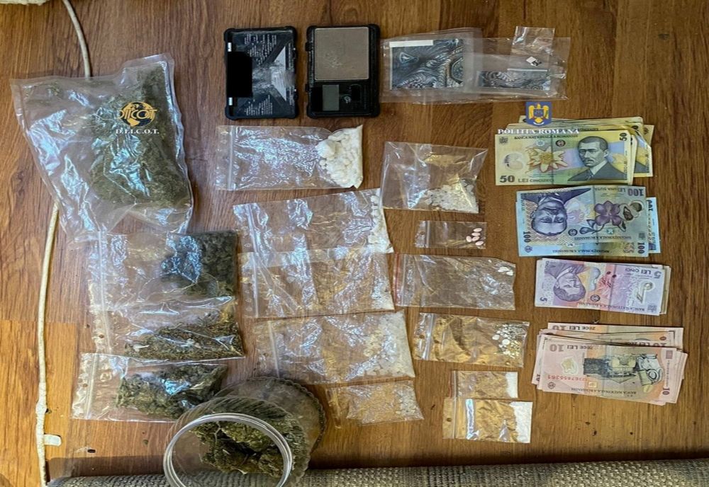 Trei tineri din Oradea, reținuți pentru trafic de droguri! Unul riscă să ajungă după gratii