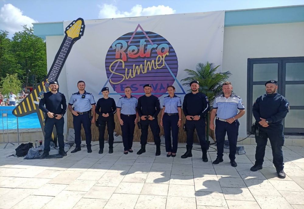 Polițiștii bihoreni, prezenți la Retro Summer Festival, într-o acțiune de prevenire consumului de alcool și droguri