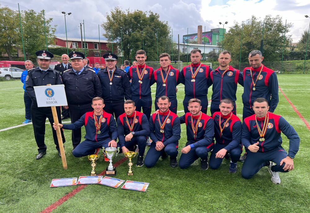 Pompierii bihoreni sunt vicecampioni naţionali la concursurile specifice din domeniu (FOTO)