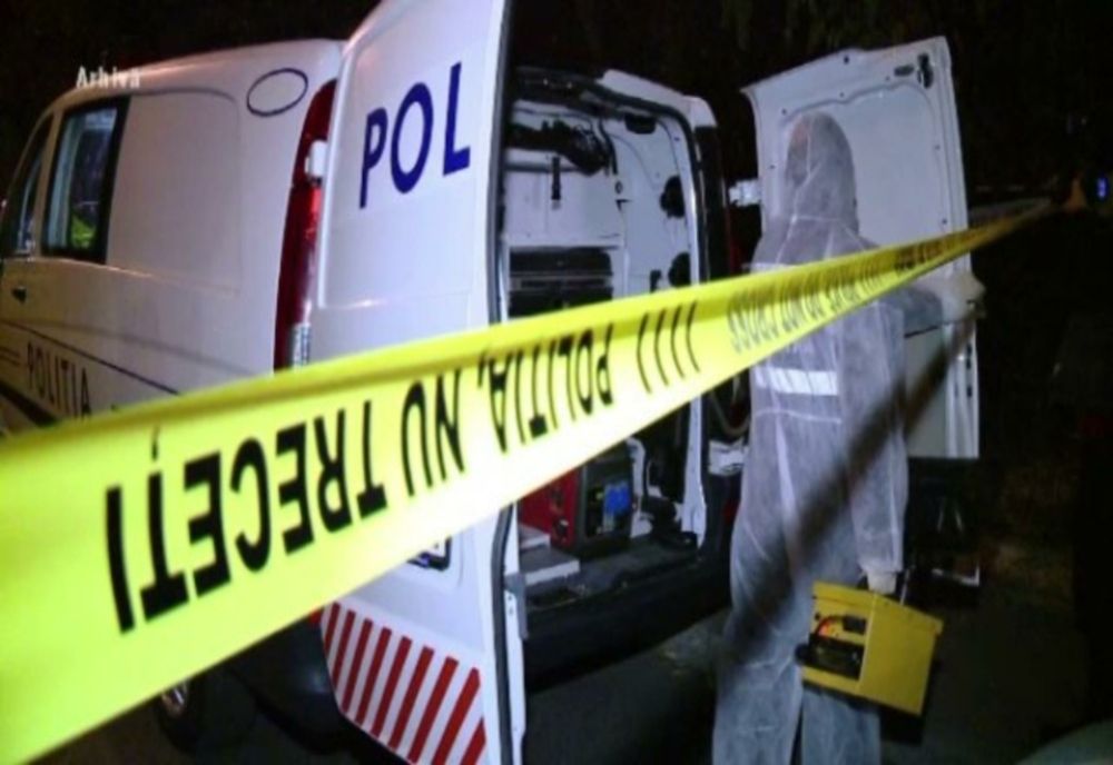 Bărbat găsit mort lângă un cimitir dintr-o localitate bihoreană! Poliţiştii au descoperit lângă cadavru şi o armă