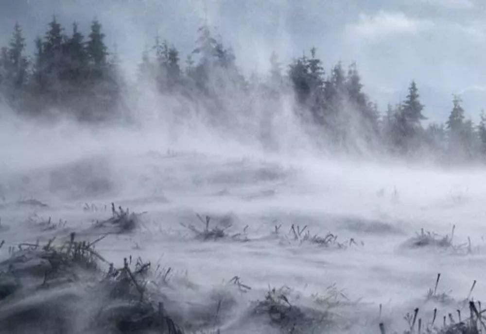 Prognoza meteo pentru 28 decembrie: vânt intens în toată țara, ninsori și viscol extrem la munte
