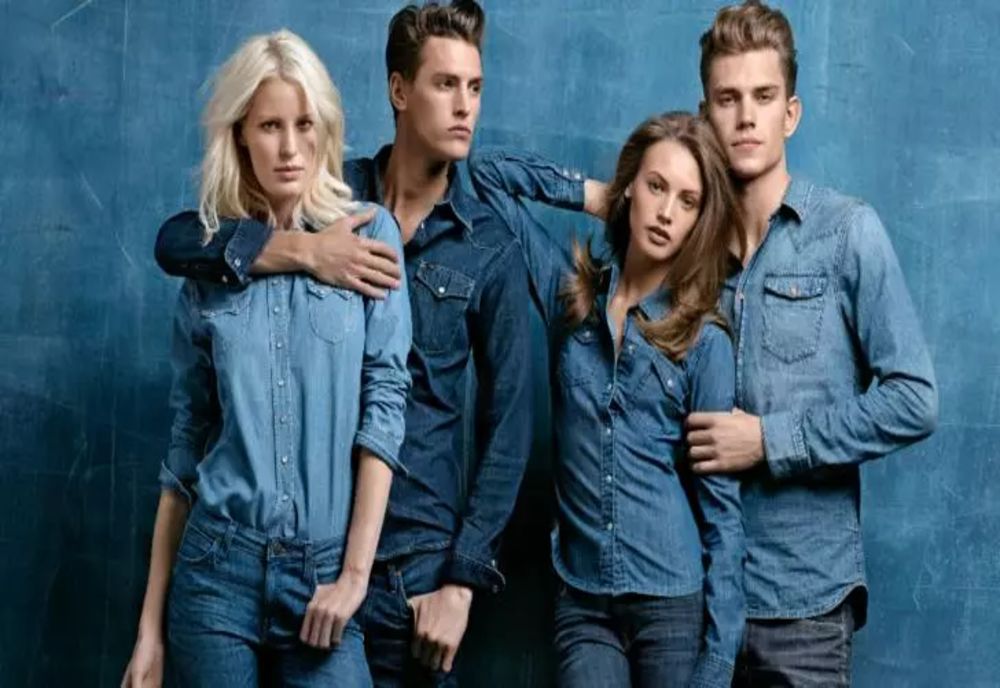 Cum să speli corect blugii ca să rămână mereu ca noi - Greșeala pe care cei mai mulți o fac