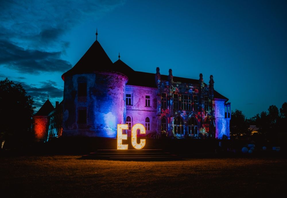 Începe Electric Castle: numere de telefon, informații și detalii practice pentru o experiență fără griji