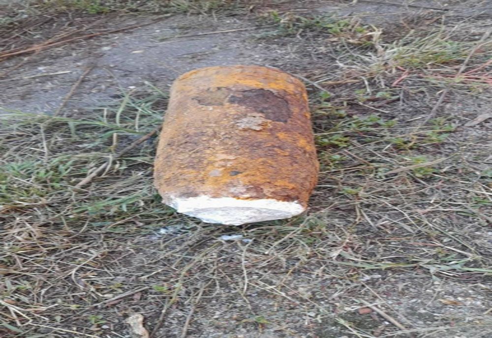Proiectil cu încărcătură explozivă, descoperit la Aeroportul Oradea
