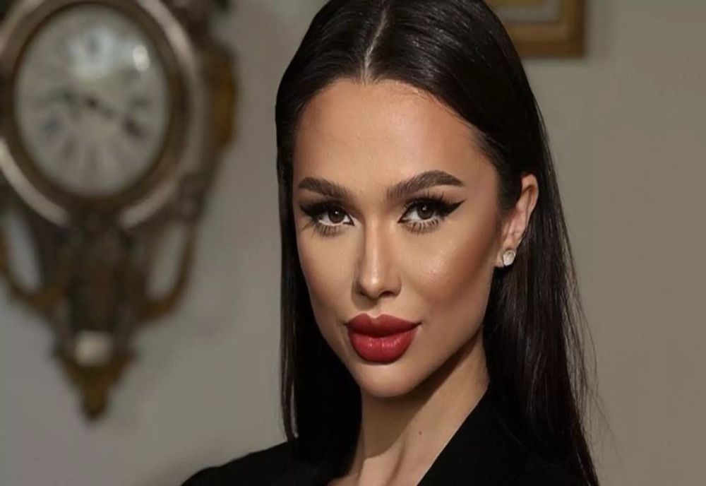 FAMILIA REALITATEA S-A MĂRIT. ANA MARIA PĂCURARU A NĂSCUT UN BĂIEȚEL PERFECT SĂNĂTOS