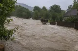 INHGA a emis Cod roșu de inundații pentru Constanța și Tulcea. Viituri rapide și creșteri periculoase ale nivelului râurilor
