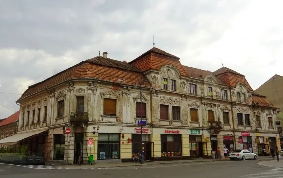 Fațada palatului Klobusinsky