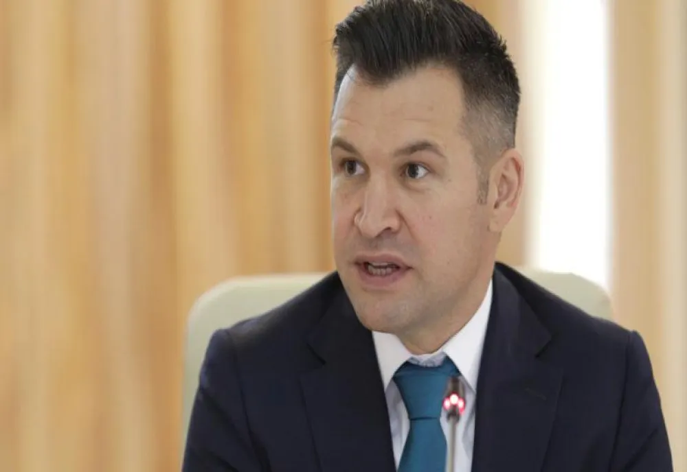  Ce soluții are noul ministru al Sportului pentru deblocarea finanțării pentru tenis și cum răspunde la mesajul Simonei Halep 