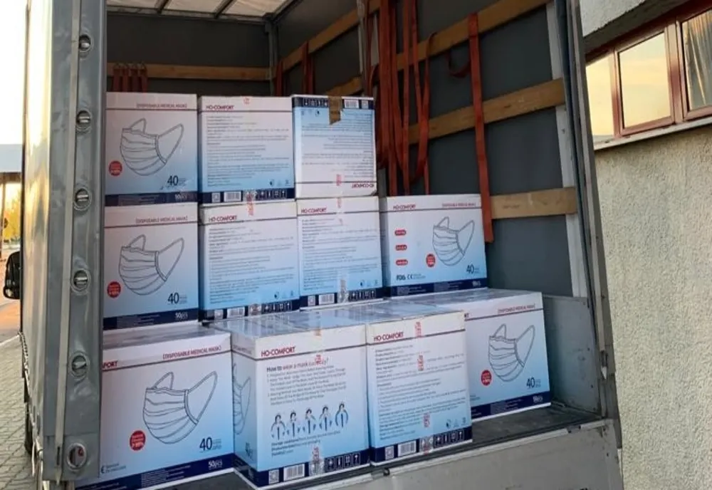 300.000 măști chirurgicale ce urmau să ajungă în Germania, confiscate de la un maramureșean și de la un bihorean