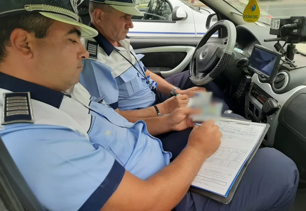 140 de participanți la trafic sancționați de polițiștii rutieri 