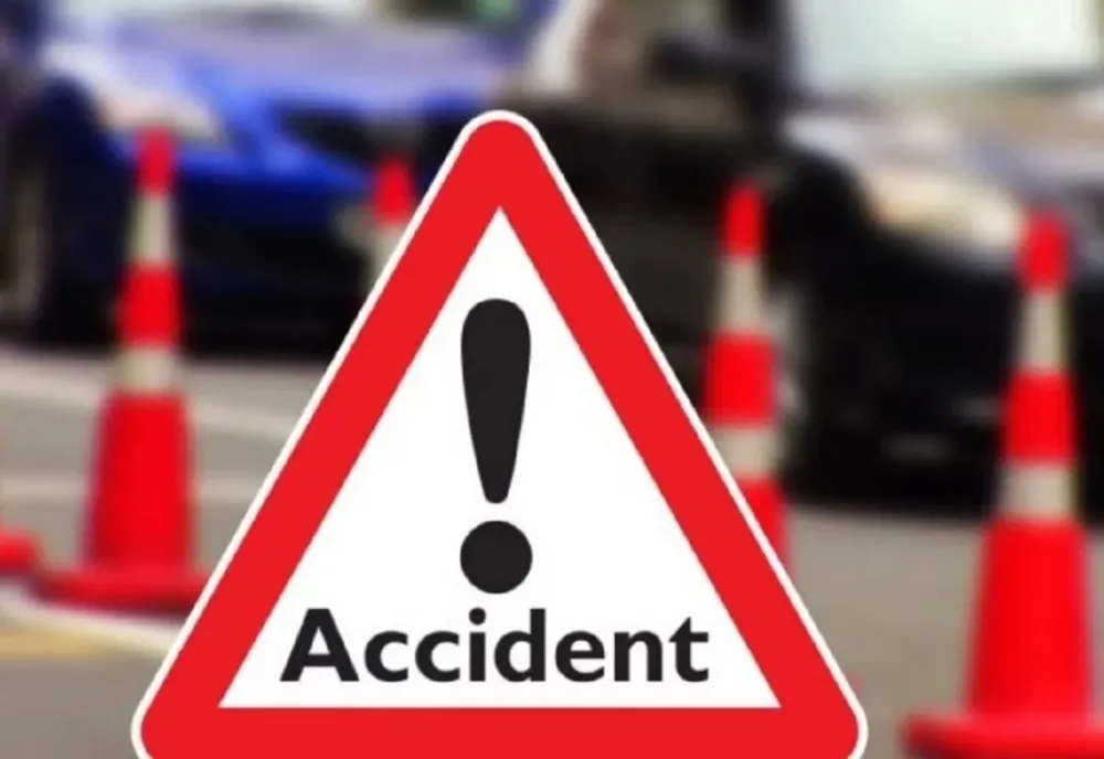 Accident cu trei maşini în Sântandrei! Două persoane au fost rănite