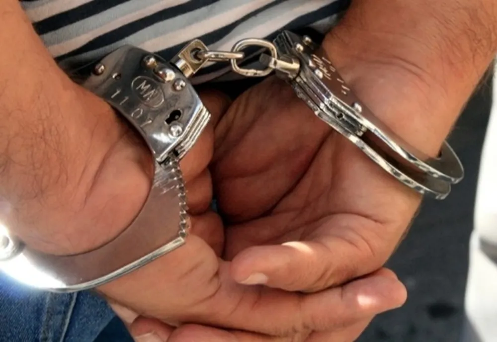 Tânăr reținut de polițiștii din Tinca, după ce ar fi sustras bunuri de 5.000 de lei dintr-o locuință