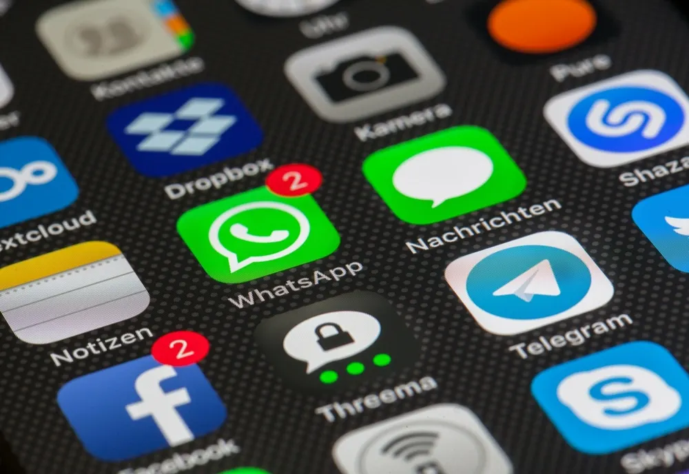 Avertisment pentru utilizatorii de WhatsApp. Străinii ar putea accesa ușor mesajele